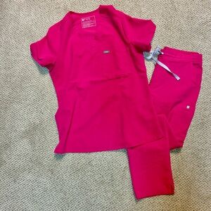 FIGS scrub set Shocking Pink